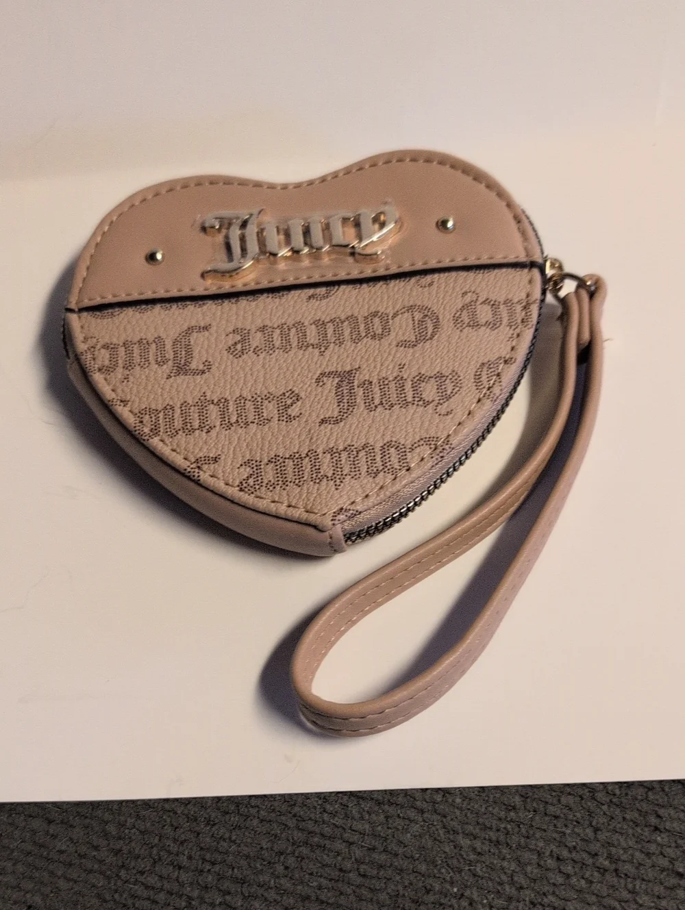 Juicy Couture Heart Wristlet - Beige New No Tag